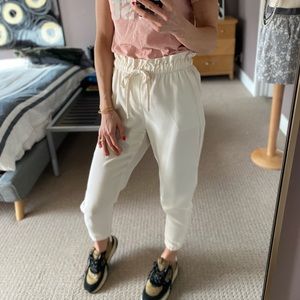 Banana Republic cream jogger pants